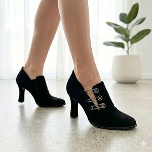 Vintage Bocci 90s Black Suede Safety Pin Spool Heel Pumps - US 7 (37)